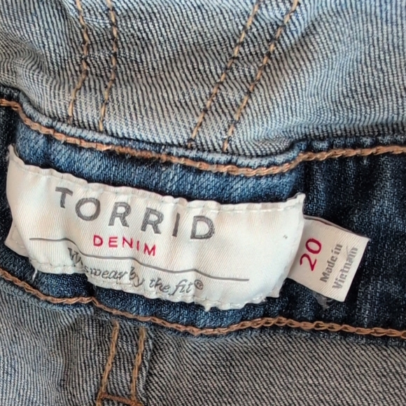 Torrid Classic Blue Women's Denim Jeans Overalls 20                  C212 - Picture 8 of 10